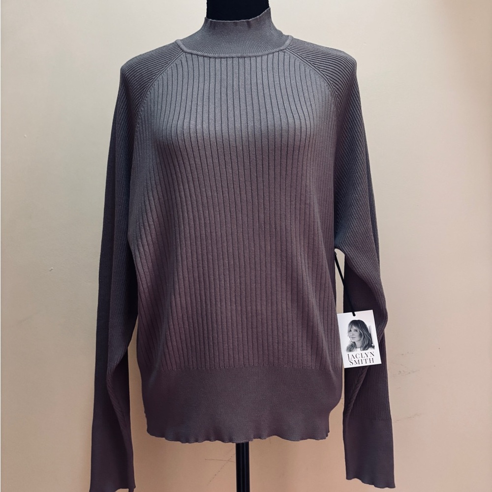 Jaclyn Smith Ribbed Knit Sweater in Chocolate
